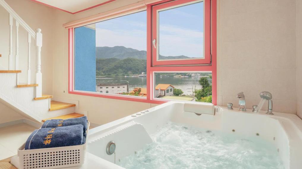 가평 더휴스파펜션 이미지 4