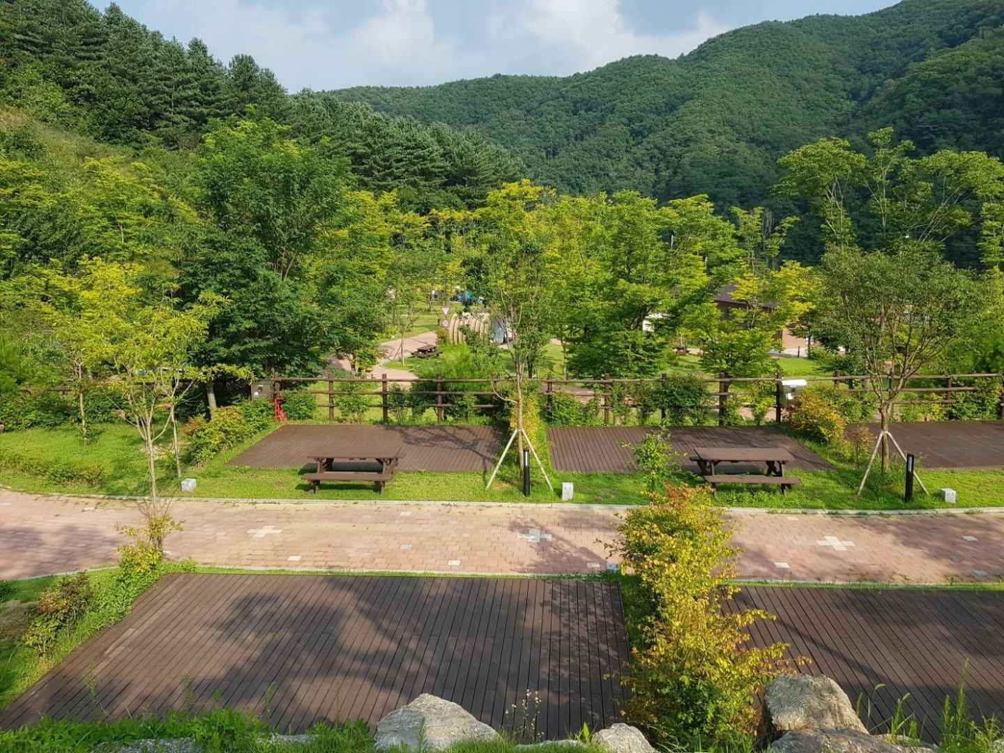 홍천강 자라바위 오토캠핑장 이미지 3