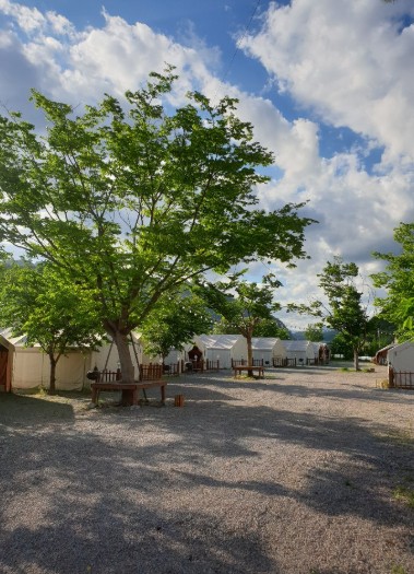 강촌하늘아래 글램핑 이미지 4