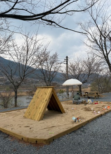 경남 밀양 자연속캠핑장 이미지 2