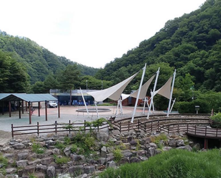 화천 만산동국민여가캠핑장 이미지 3