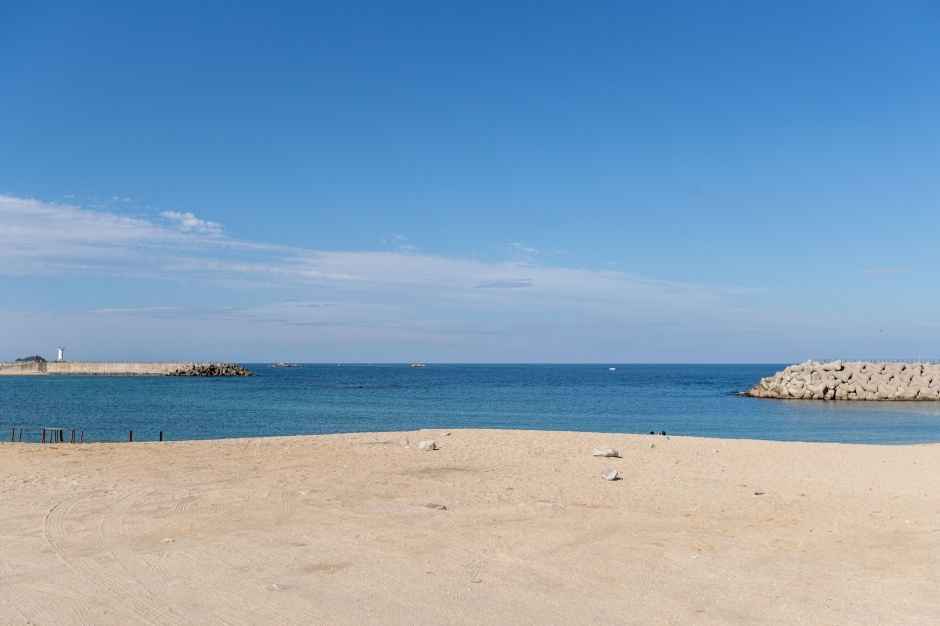 등대해변 이미지 2
