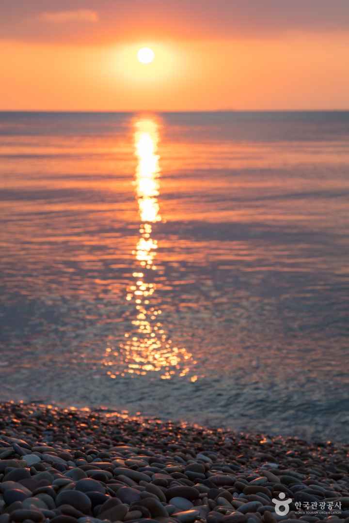 백령도 콩돌해변 이미지 4