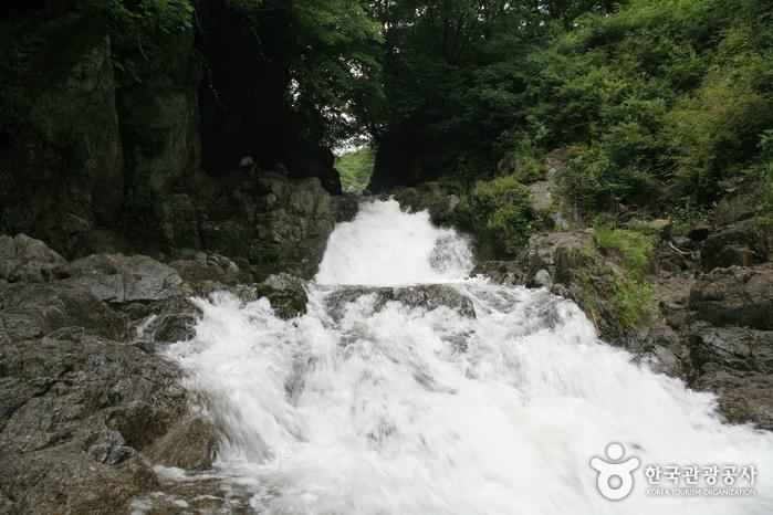 죽령폭포 이미지 3