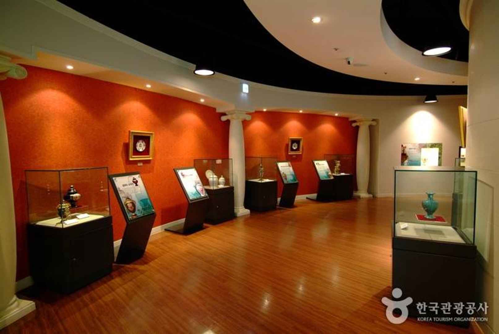 김천 세계도자기박물관 이미지 2