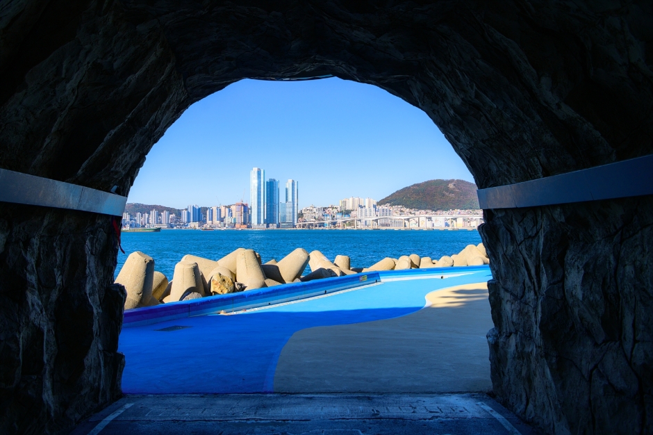 영도 흰여울해안터널 이미지 1