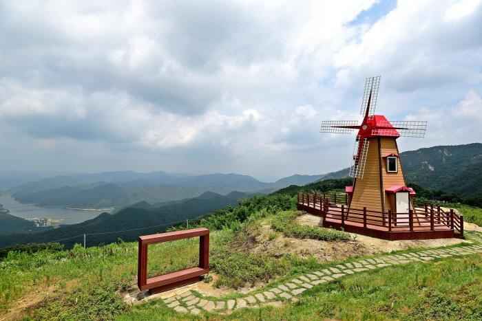 군위 화산산성 전망대 이미지 1
