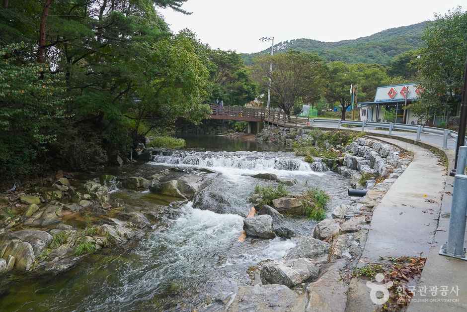 용현계곡 이미지 1