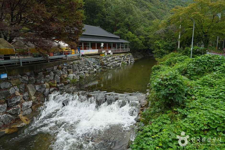 용현계곡 이미지 2