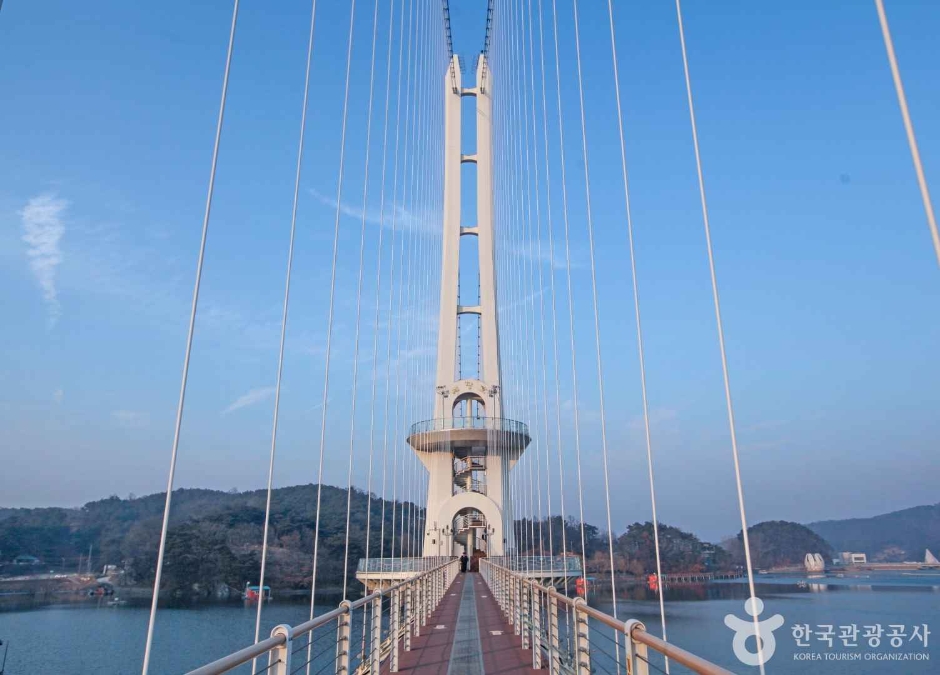 예당호 출렁다리(음악분수) 이미지 1