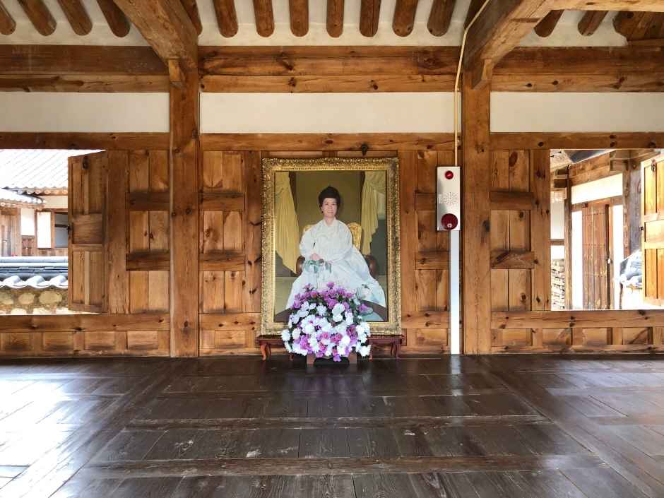옥천 육영수 생가 이미지 1