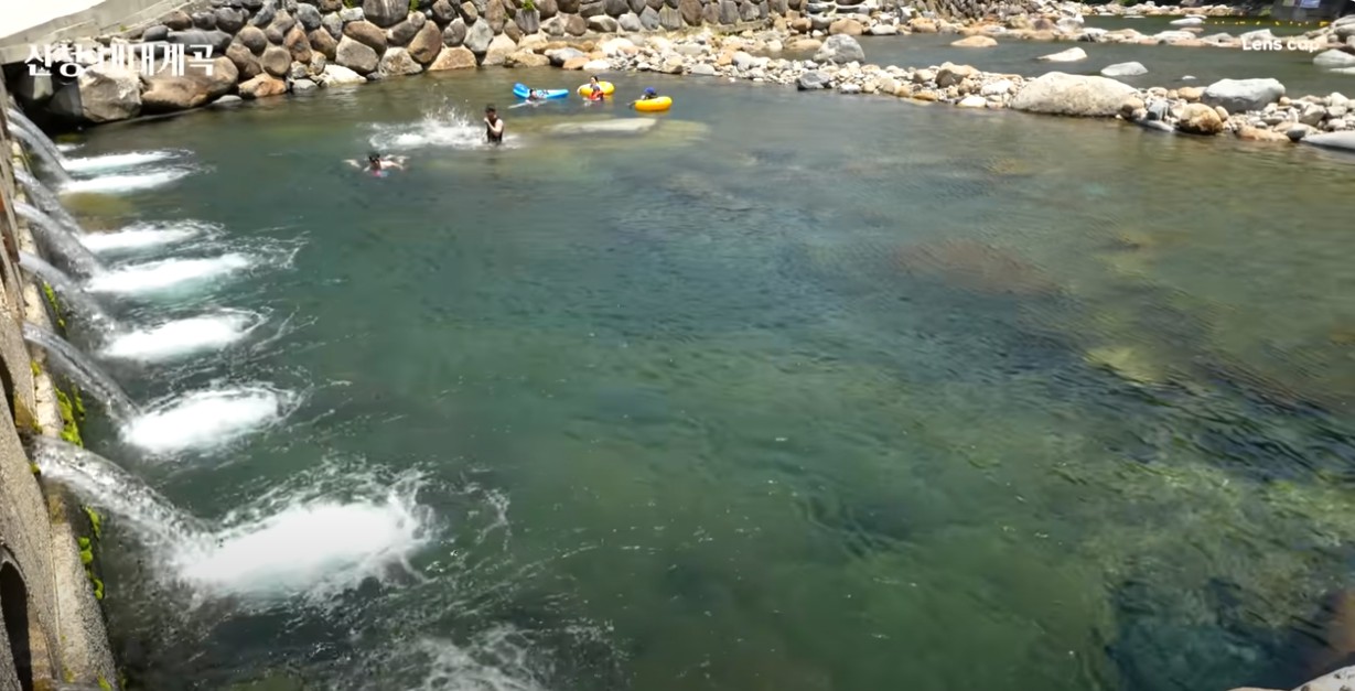 경남산청 예치마을 내대계곡, 출렁다리 이미지 2