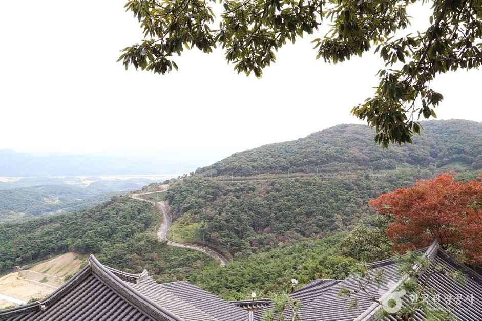 경남산청 정취암_기암절벽에 자리잡은 이미지 5