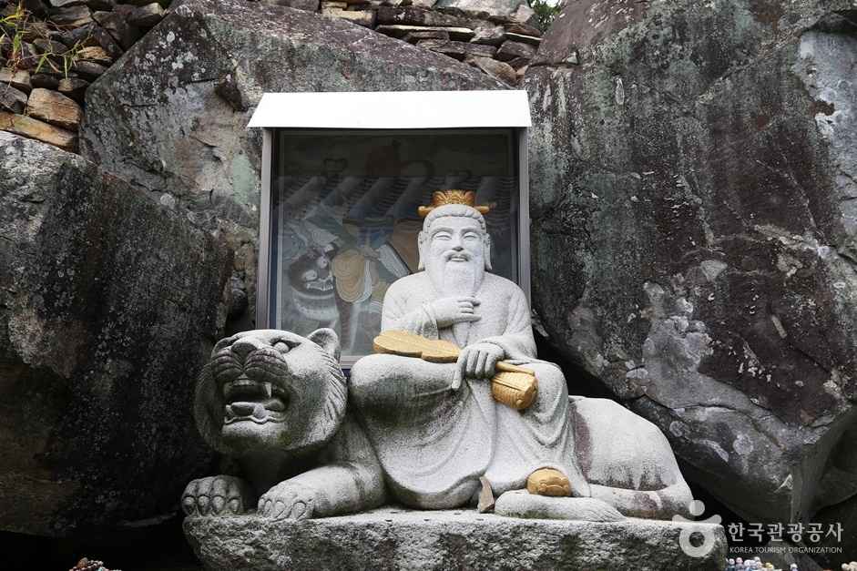 경남산청 정취암_기암절벽에 자리잡은 이미지 3