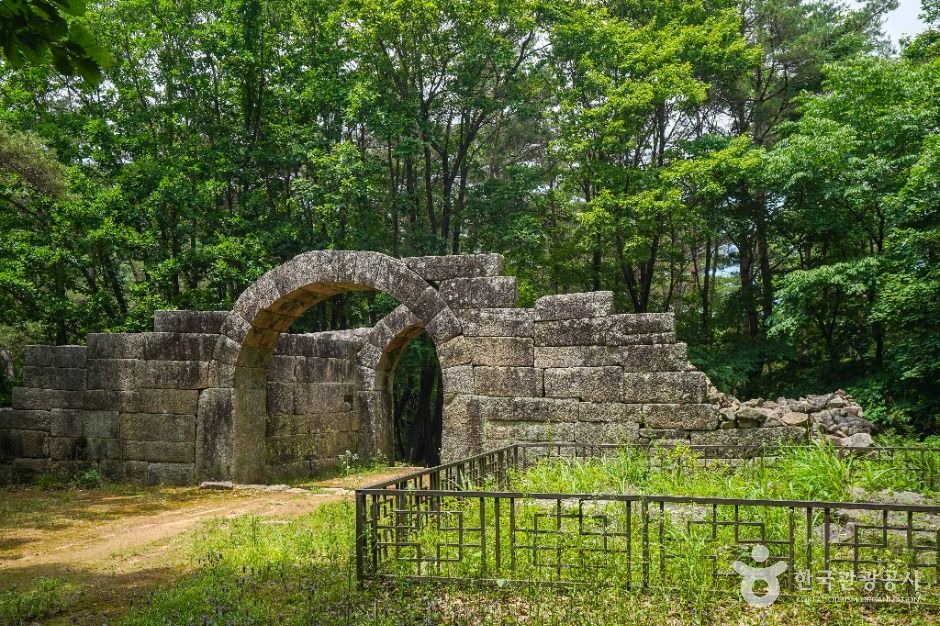 군위 화산산성 전망대 이미지 4