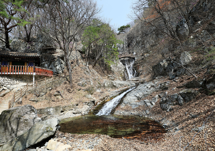 양산 홍룡사 홍룡폭포 이미지 4