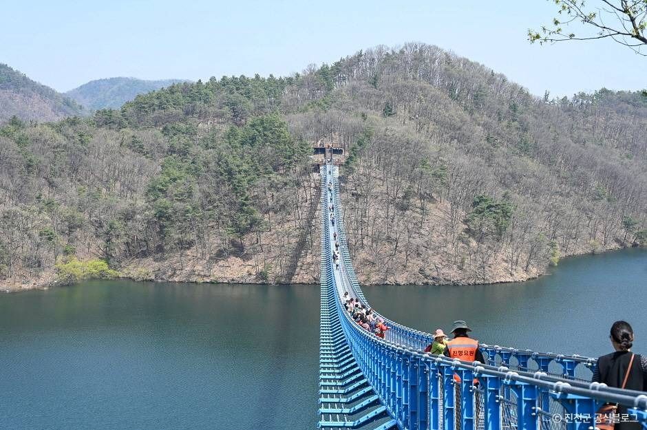 초평호 미르309 출렁다리 이미지 2